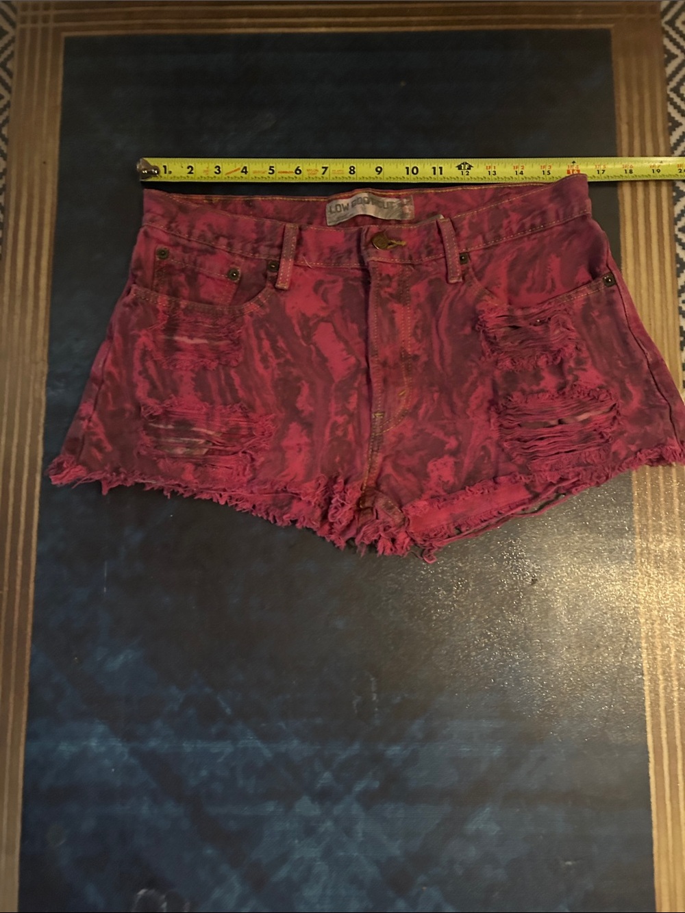Low Rise Distressed Women's Shorts — Pink